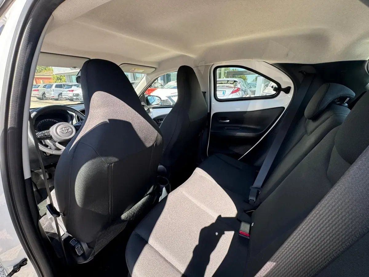 Toyota Aygo X usata a Modena (14)