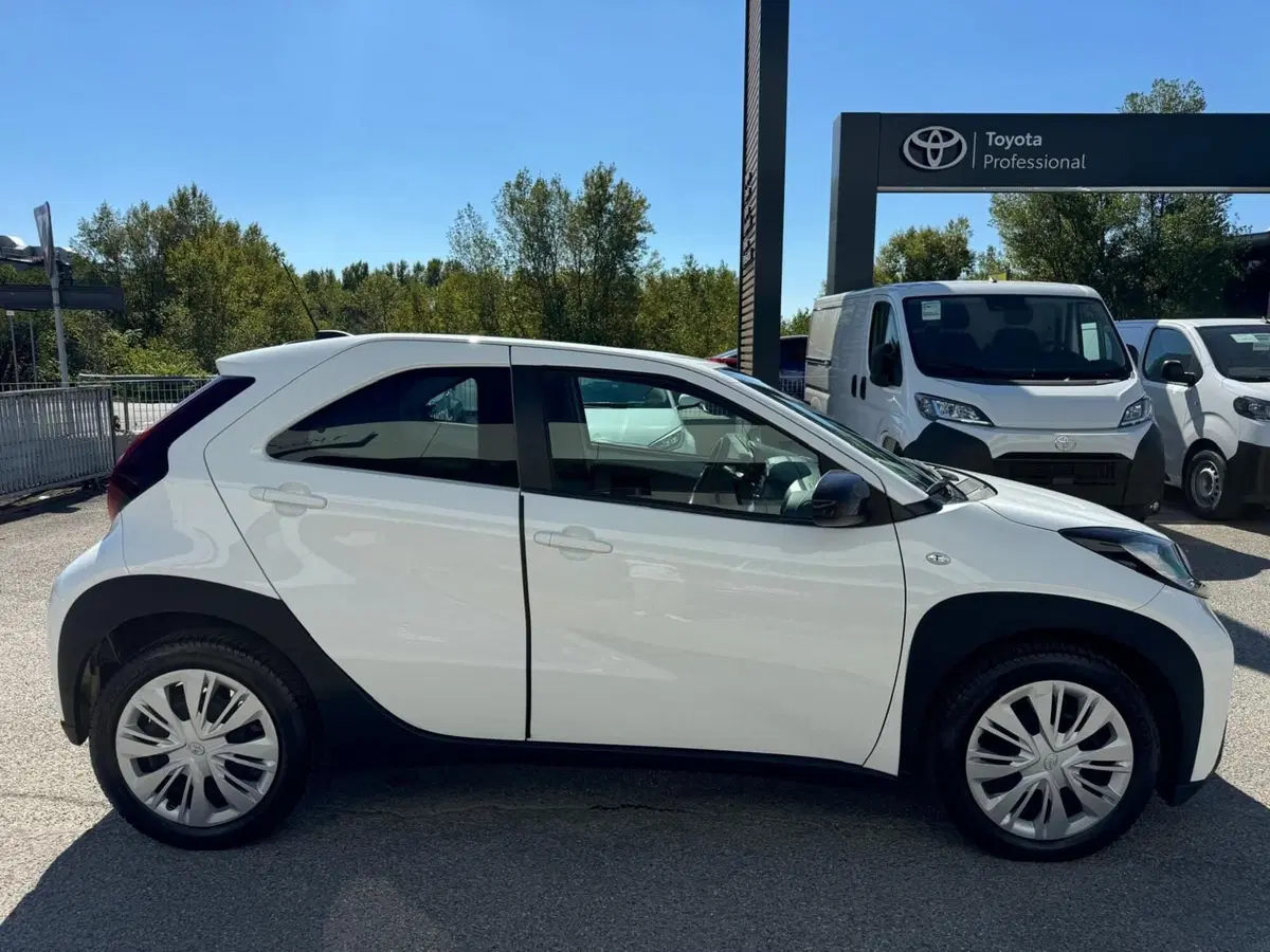 Toyota Aygo X usata a Modena (5)
