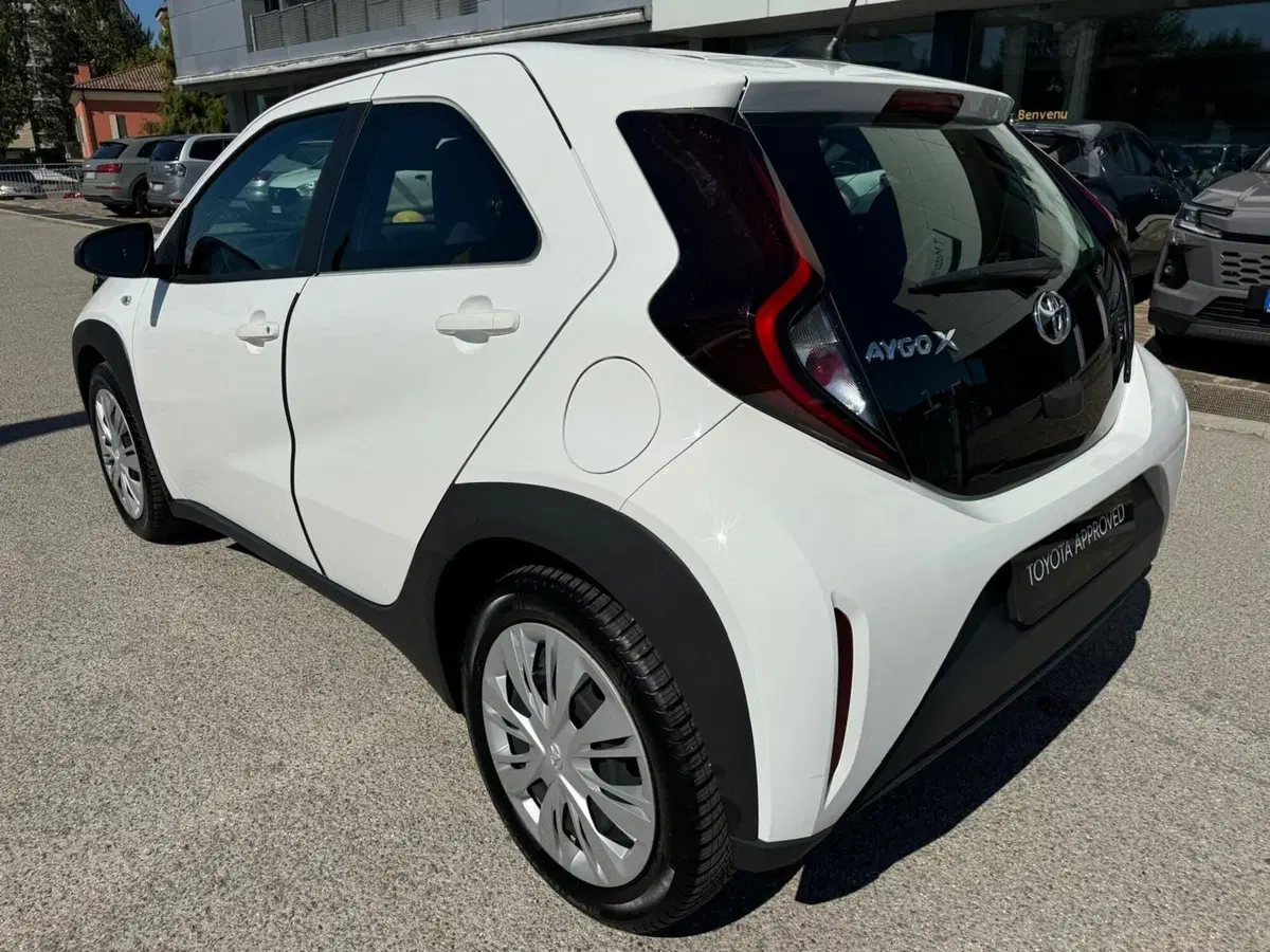 Toyota Aygo X usata a Modena (8)