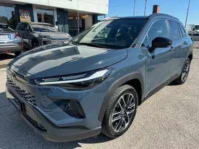 Toyota Corolla Cross 2.0h Premium fwd 178cv e-cvt del 2025 usata a Modena