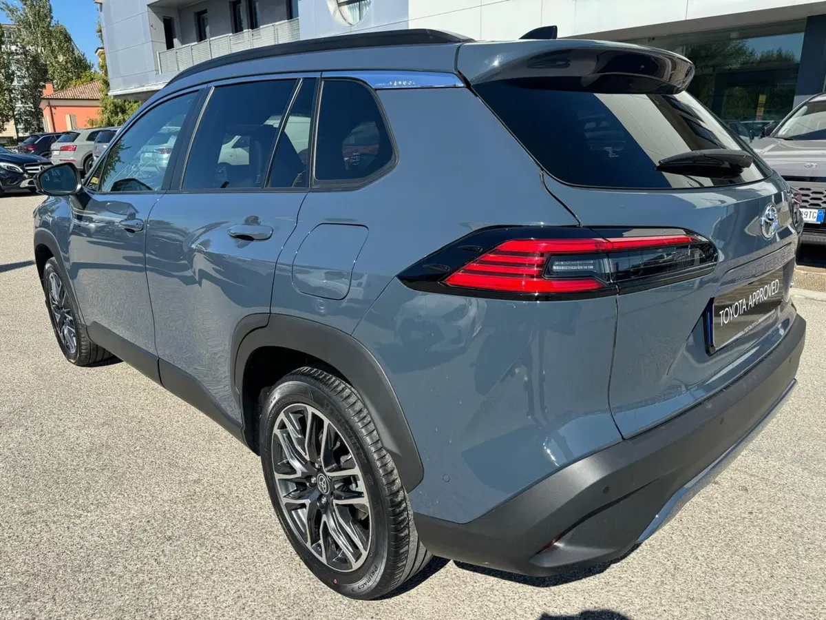 Toyota Corolla Cross usata a Modena (8)