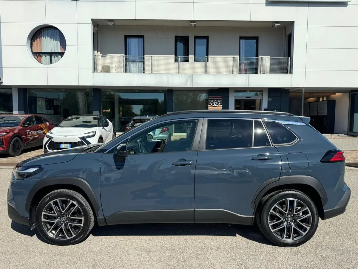 Toyota Corolla Cross usata a Modena (9)