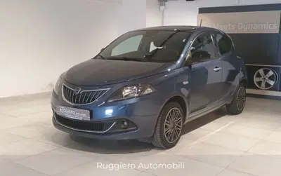 Lancia Ypsilon 1.0 FireFly 5 porte S&S Hybrid Ecochic Gold del 2021 usata a Catanzaro