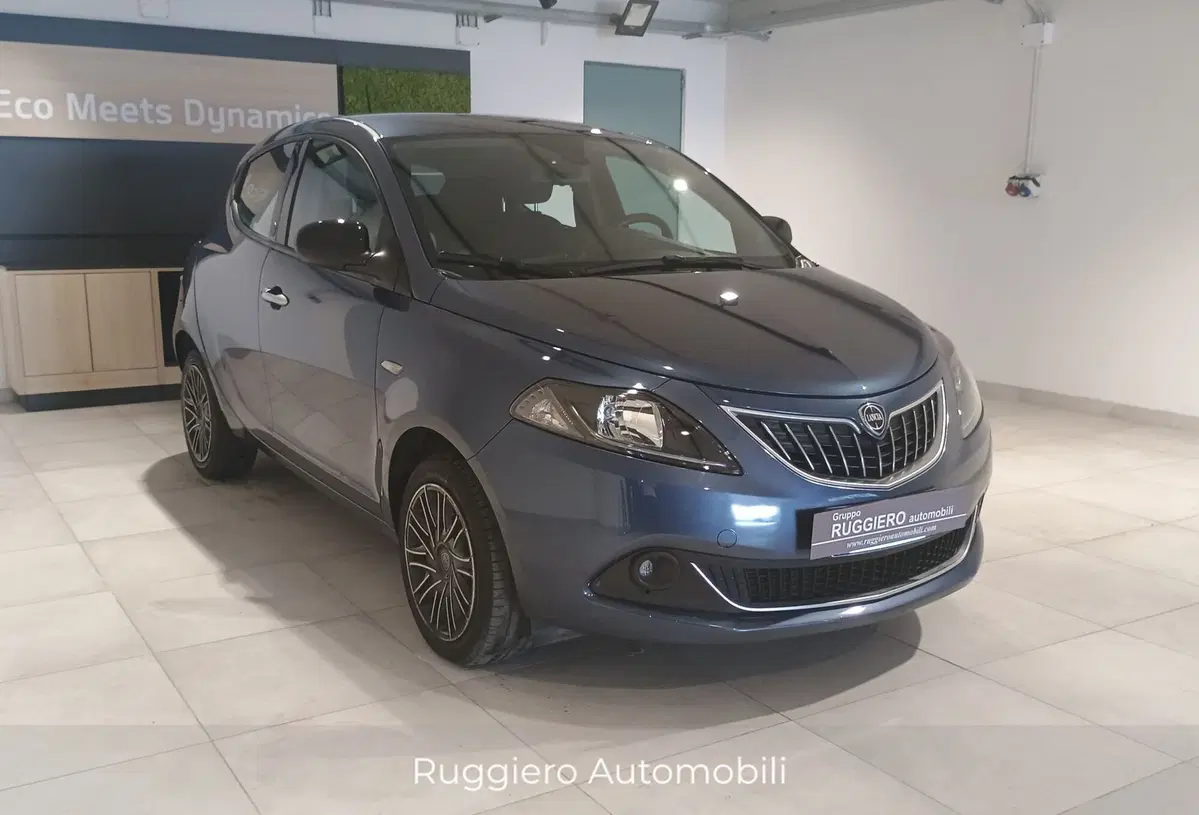 Lancia Ypsilon usata a Catanzaro (2)