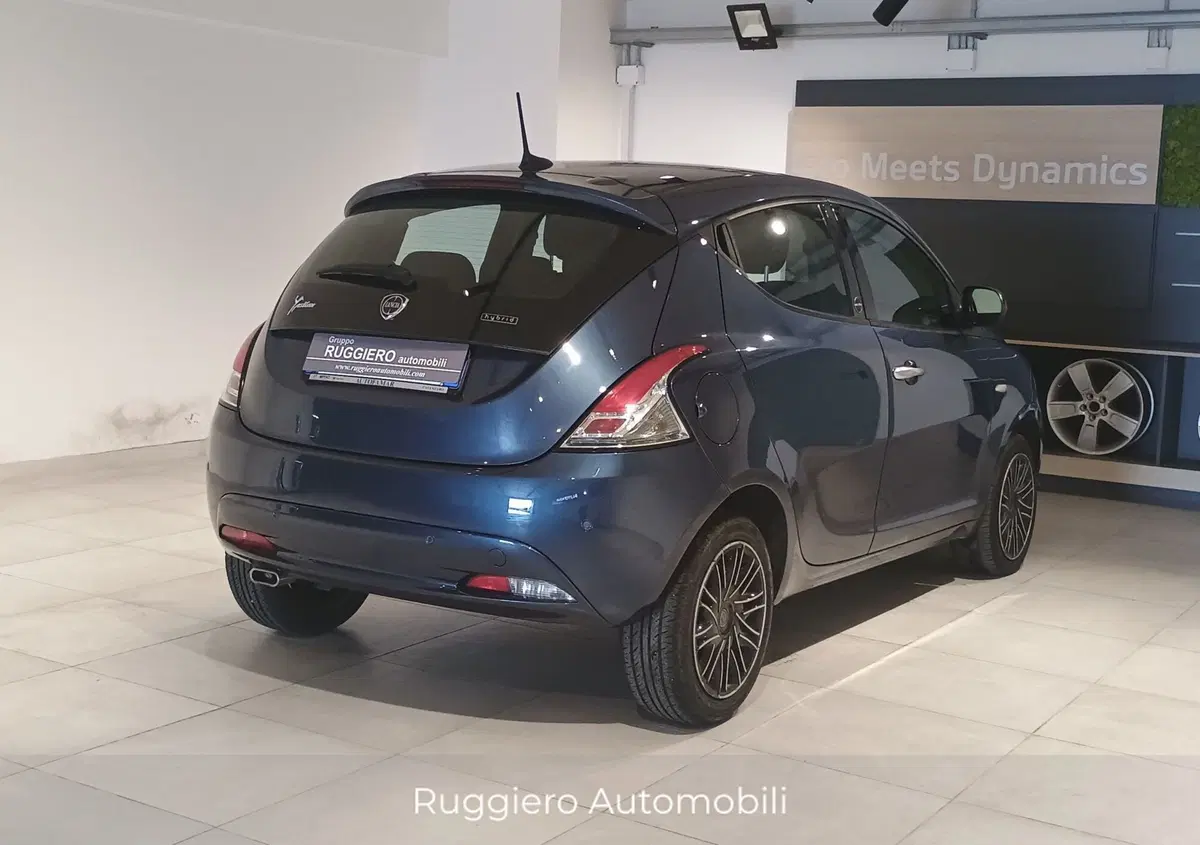 Lancia Ypsilon usata a Catanzaro (5)