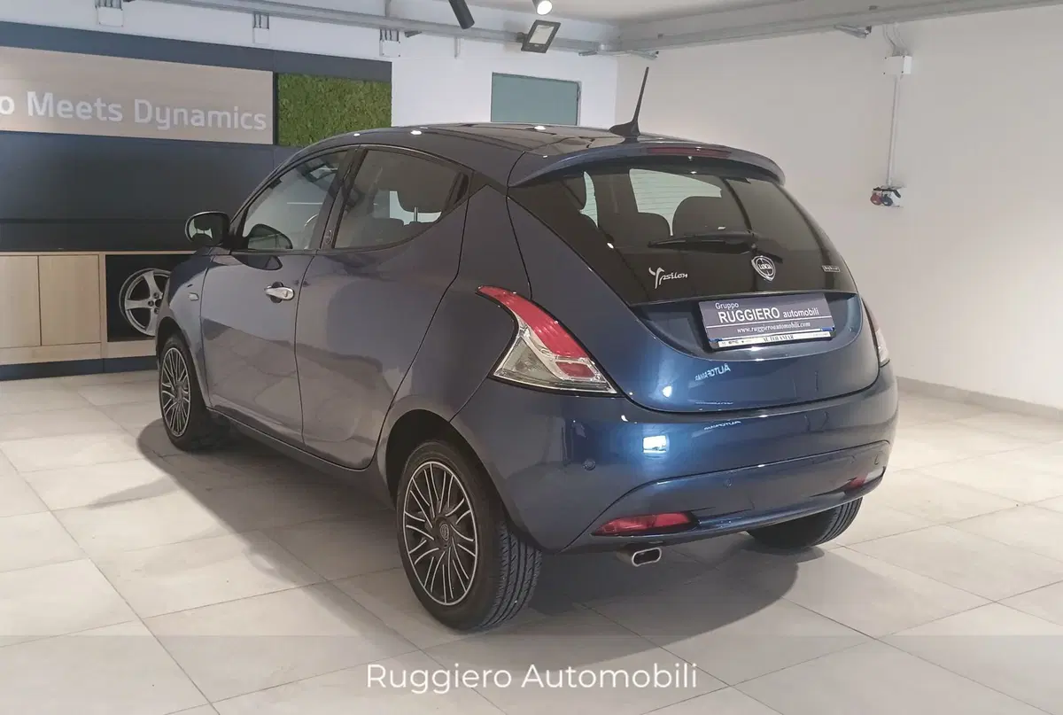 Lancia Ypsilon usata a Catanzaro (7)