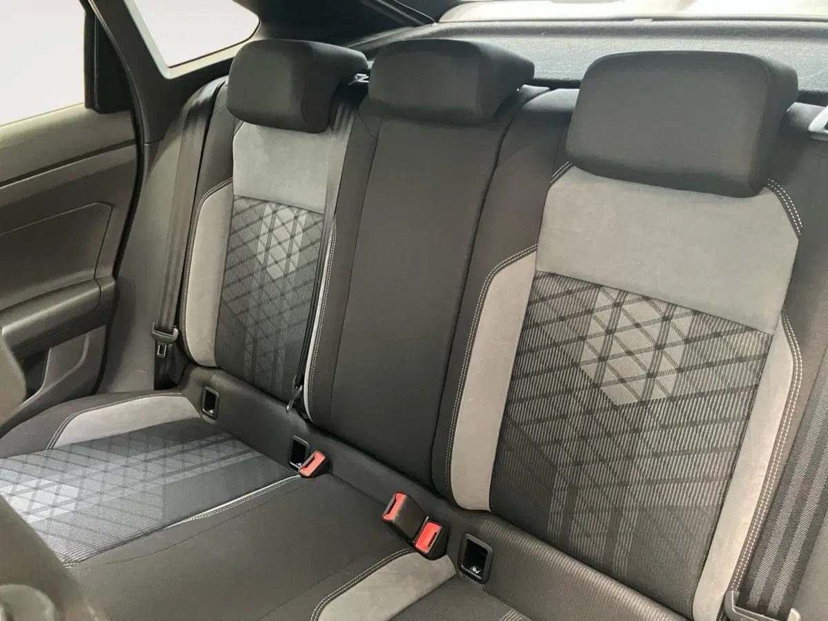 Volkswagen Taigo usata a Bologna (9)