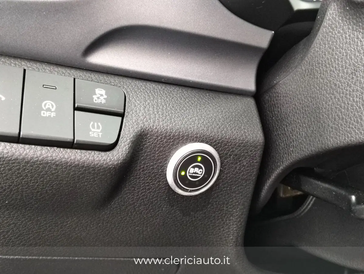 Kia Stonic usata a Como (16)