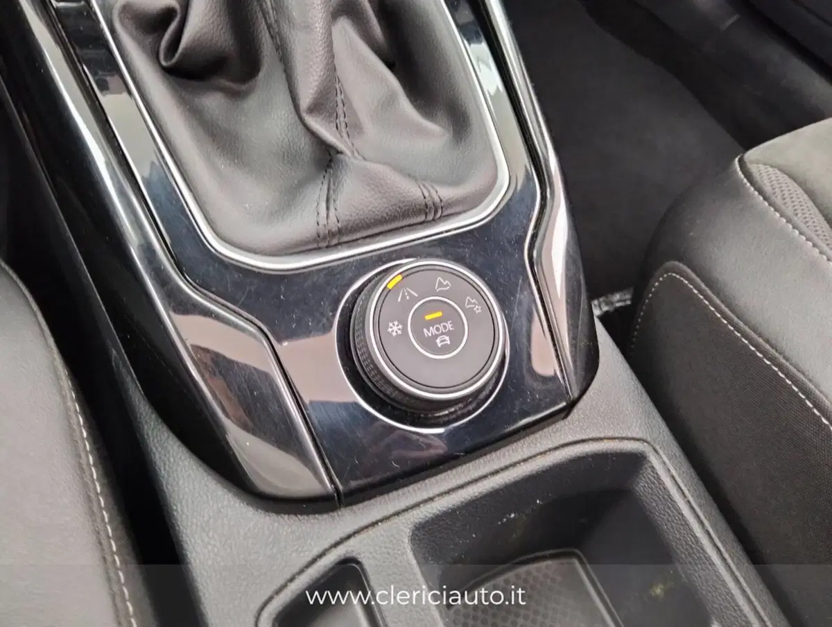 Volkswagen T-Roc usata a Como (18)