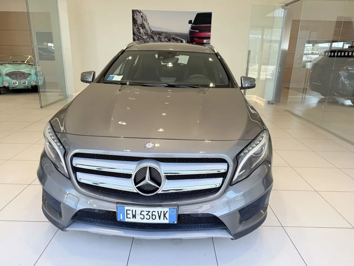 Mercedes-Benz GLA SUV usata a Latina (7)