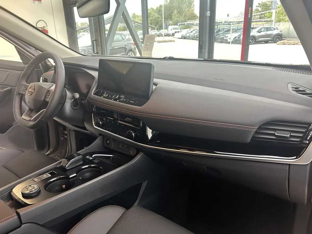 Nissan X-Trail nuova a Ferrara (12)