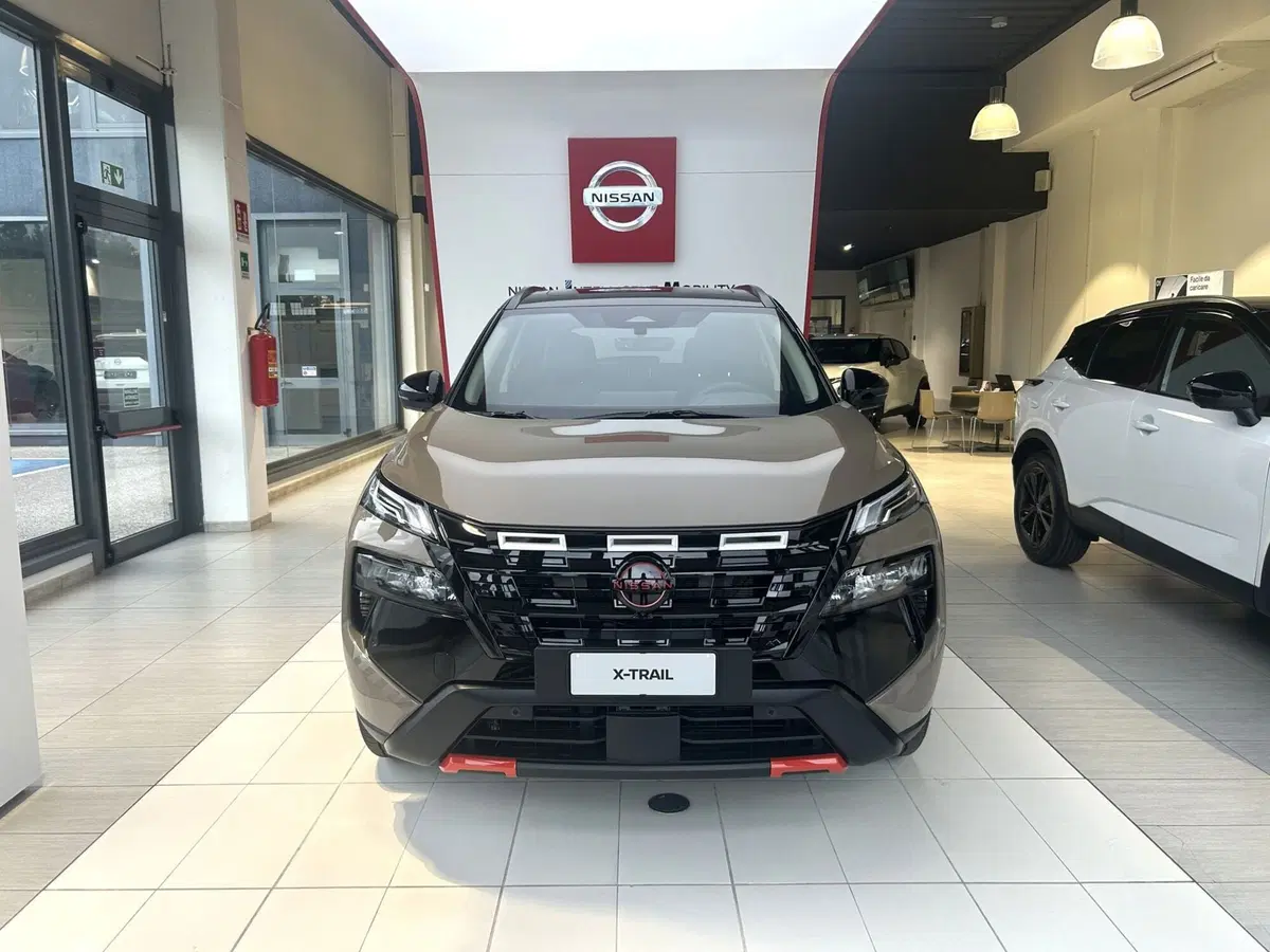Nissan X-Trail nuova a Ferrara (2)