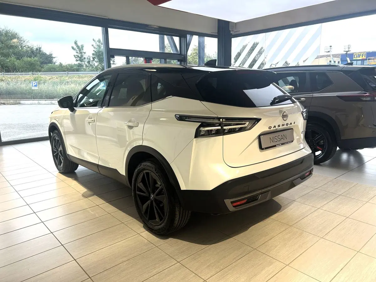 Nissan Qashqai nuova a Ferrara (6)