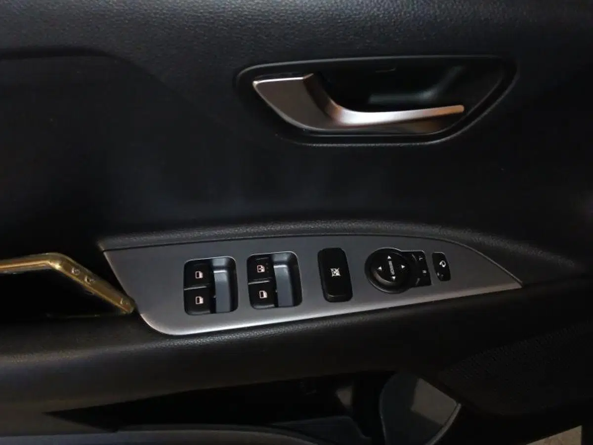 Kia Stonic usata a Genova (12)