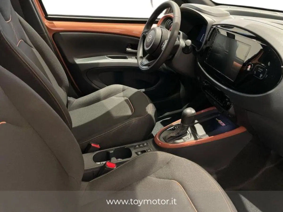 Toyota Aygo X nuova a Perugia (12)