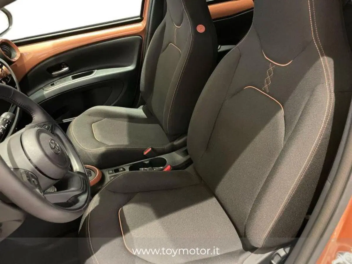 Toyota Aygo X nuova a Perugia (13)