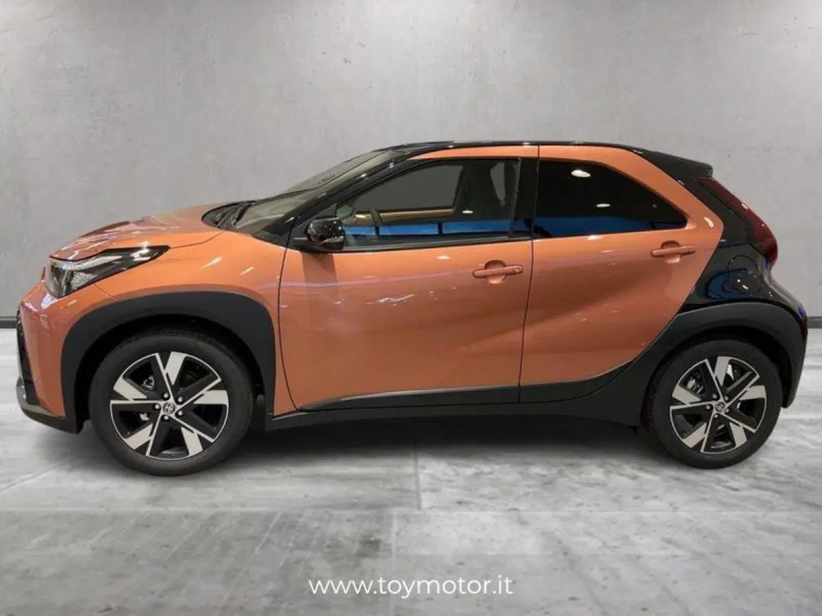 Toyota Aygo X nuova a Perugia (2)