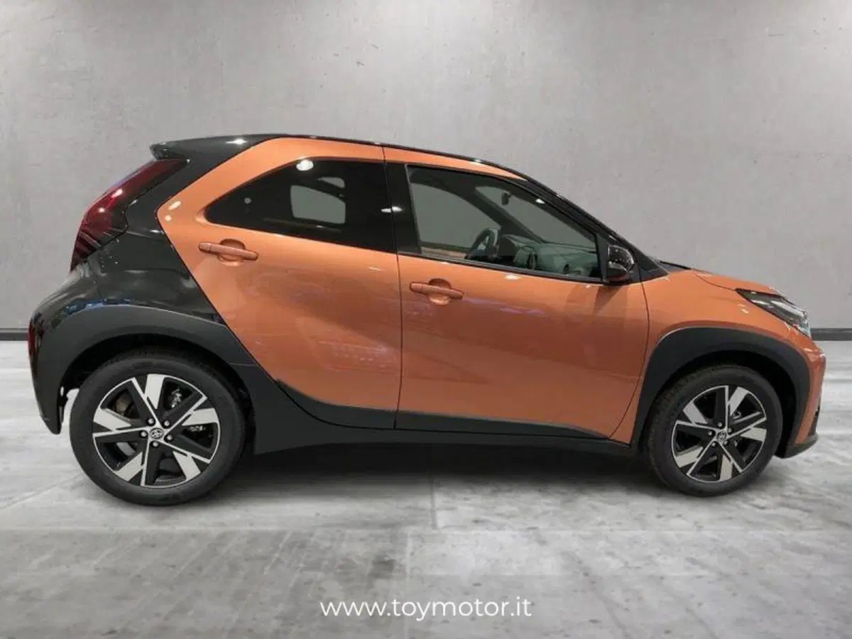 Toyota Aygo X nuova a Perugia (3)