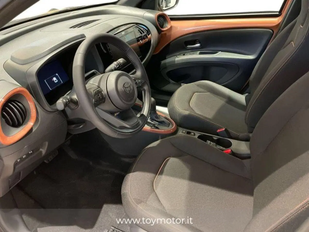 Toyota Aygo X nuova a Perugia (6)
