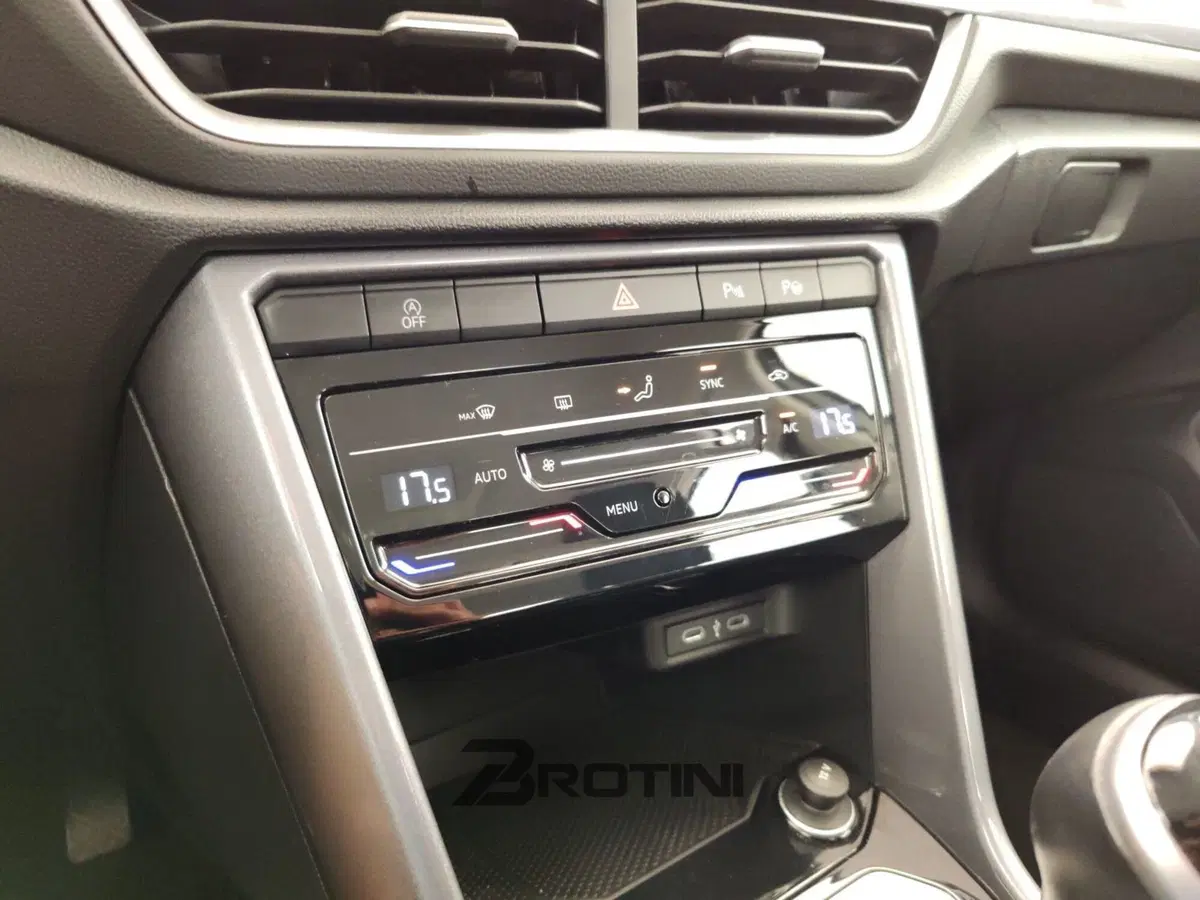 Volkswagen T-Roc usata a Massa-Carrara (12)