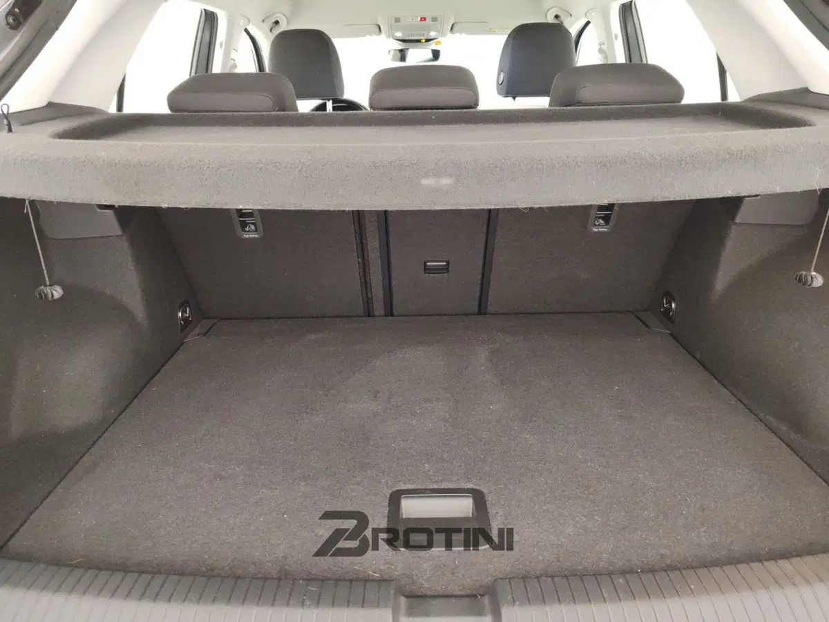 Volkswagen T-Roc usata a Massa-Carrara (16)