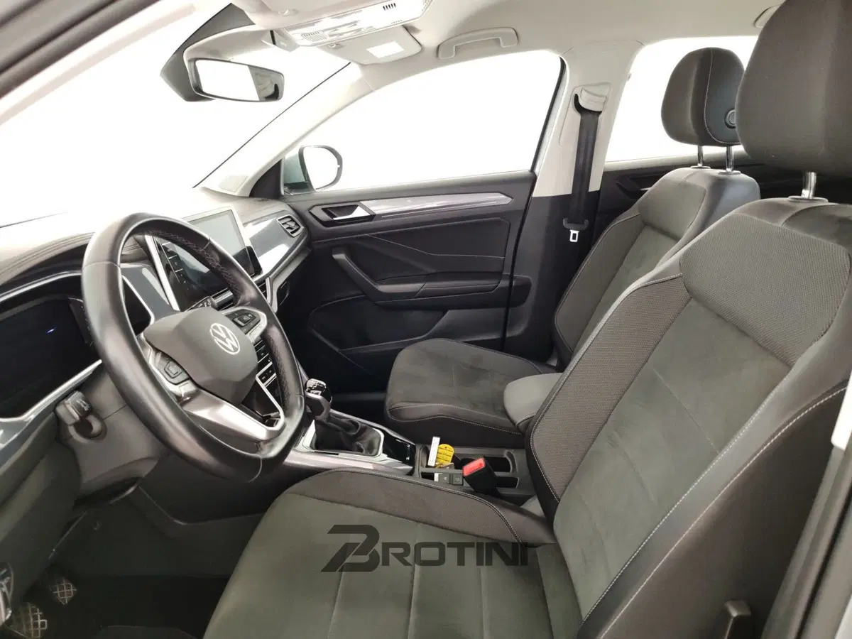 Volkswagen T-Roc usata a Massa-Carrara (7)