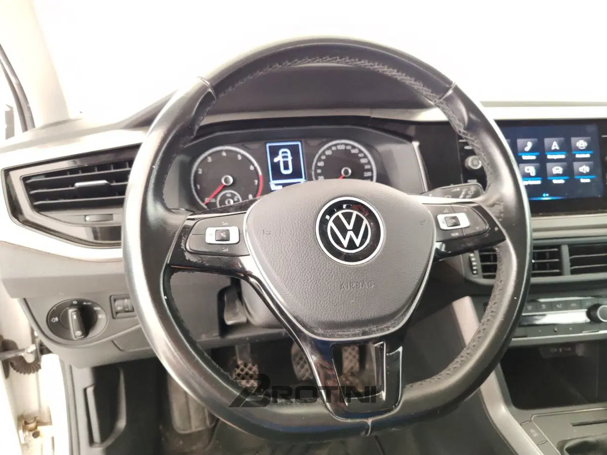 Volkswagen Polo usata a Massa-Carrara (14)