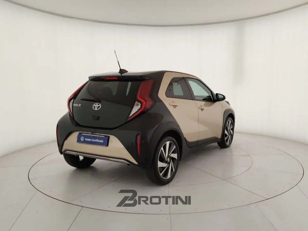 Toyota Aygo X usata a Massa-Carrara (3)