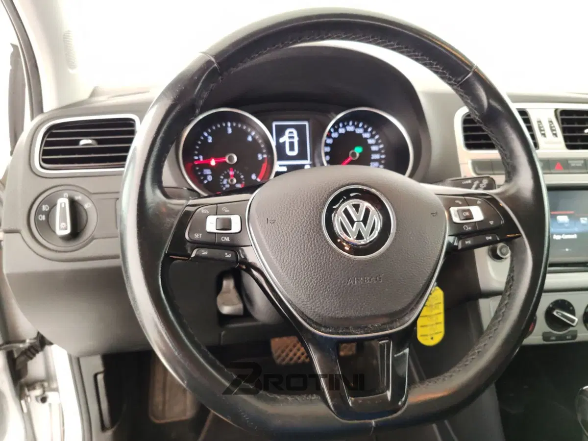 Volkswagen Polo usata a Massa-Carrara (14)