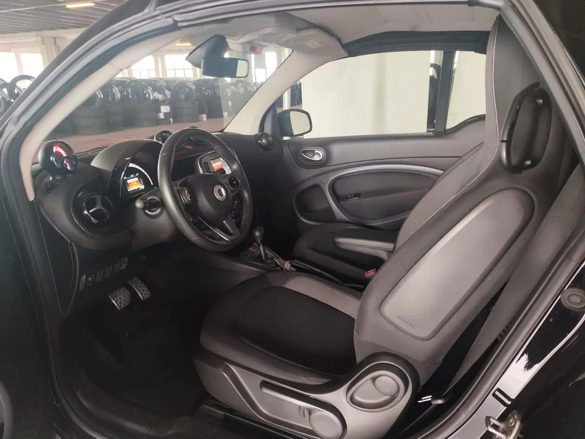 smart Fortwo Cabrio usata a Milano (16)