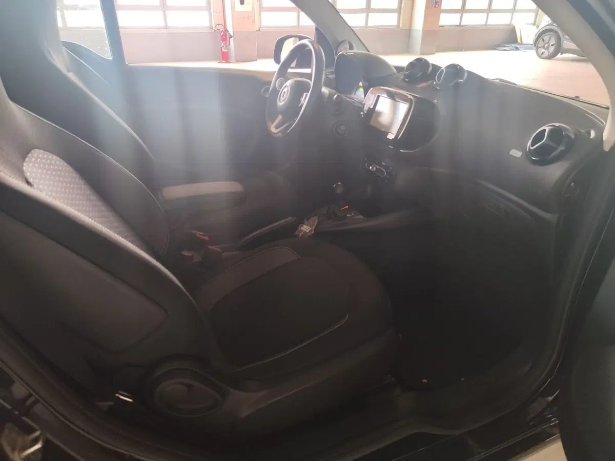 smart Fortwo Cabrio usata a Milano (19)