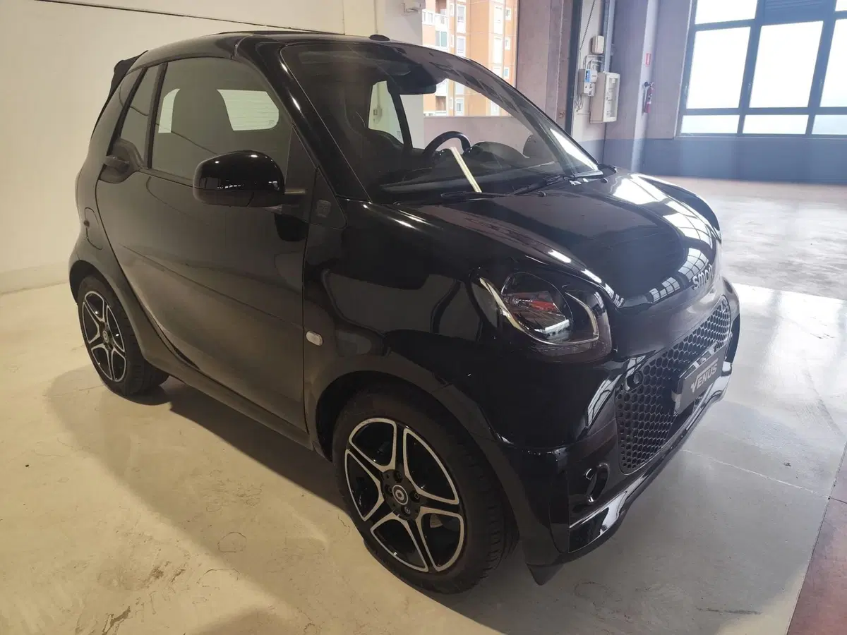 smart Fortwo Cabrio usata a Milano (8)