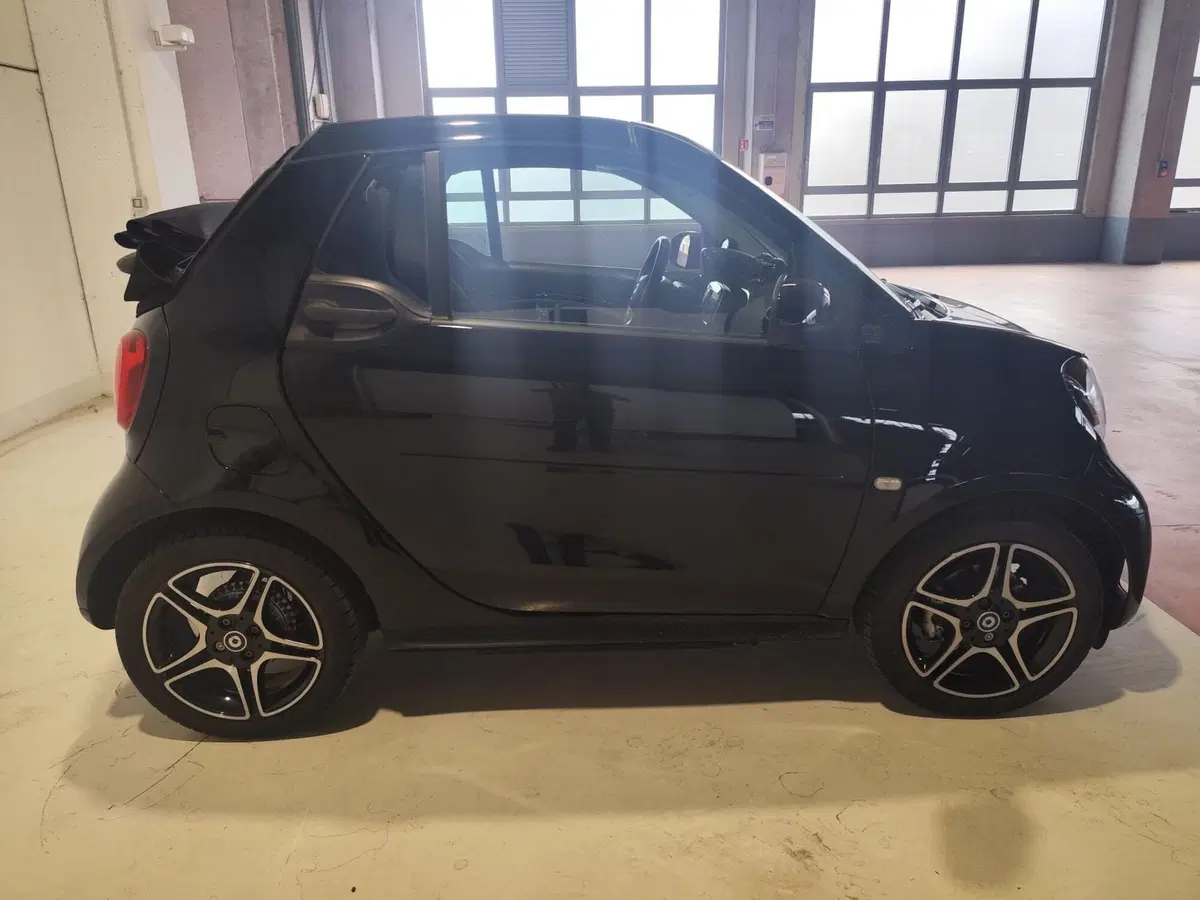 smart Fortwo Cabrio usata a Milano (9)