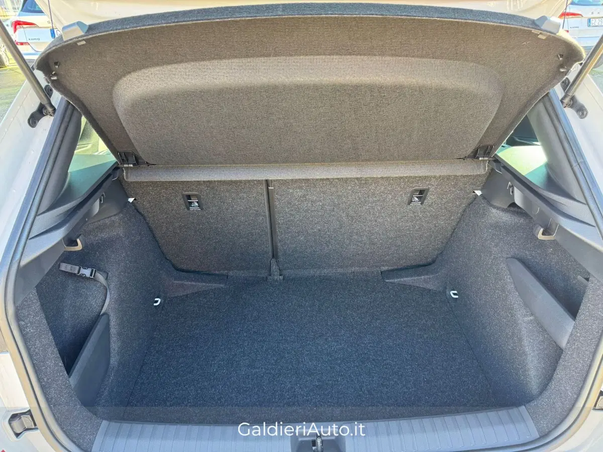 Skoda Kamiq nuova a Salerno (9)