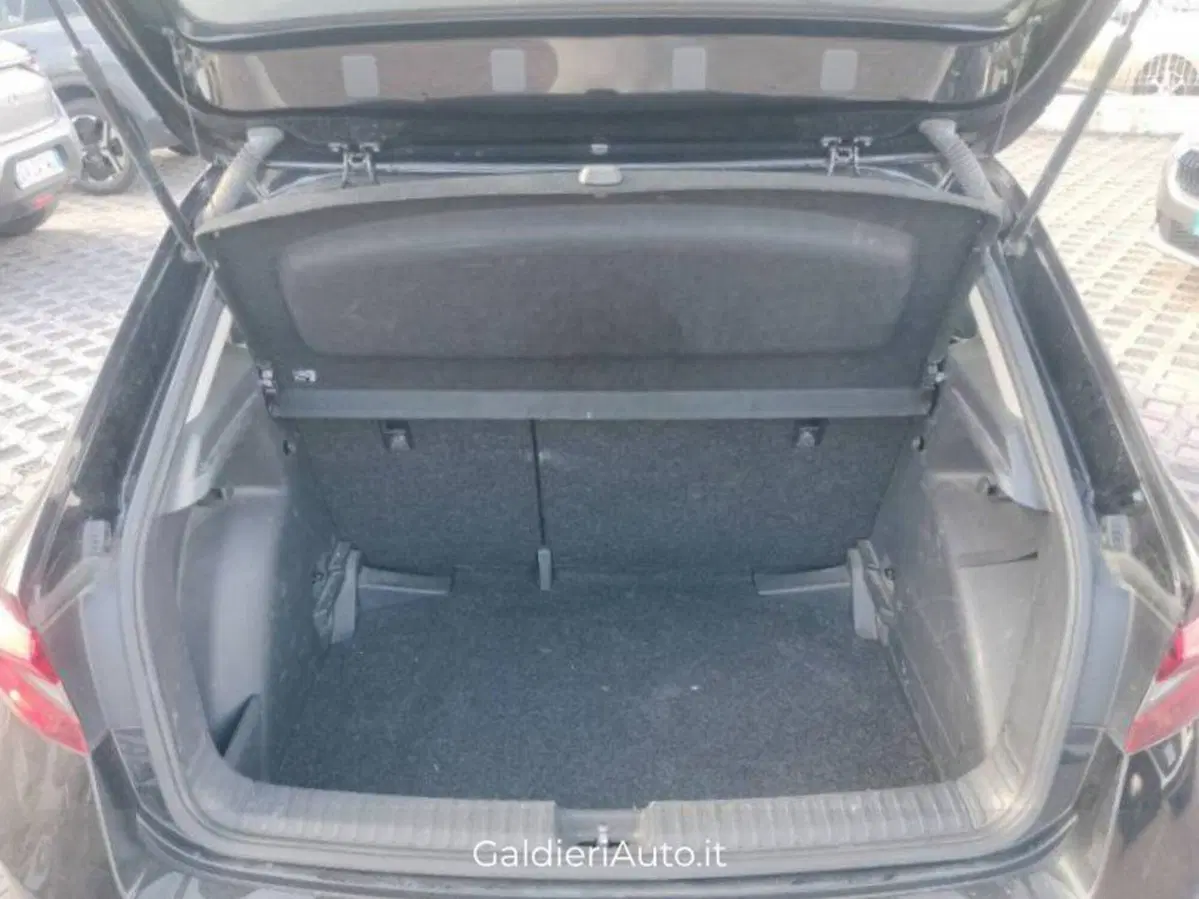 Skoda Fabia usata a Salerno (19)