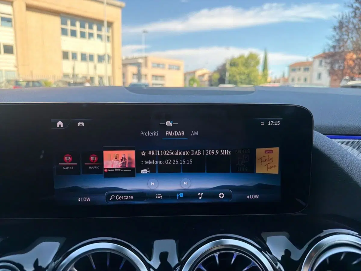 Mercedes-Benz GLA SUV usata a Prato (12)