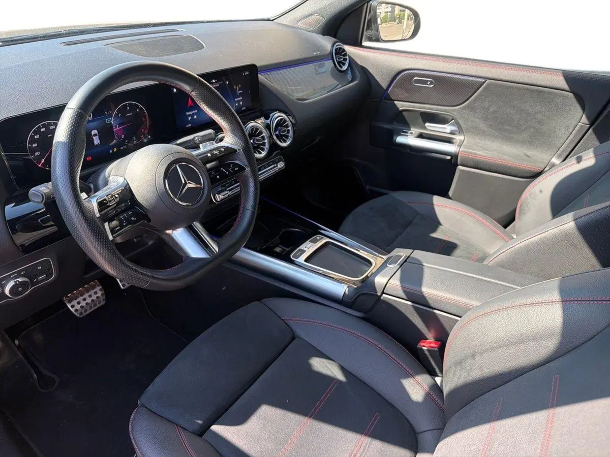 Mercedes-Benz GLA SUV usata a Prato (15)