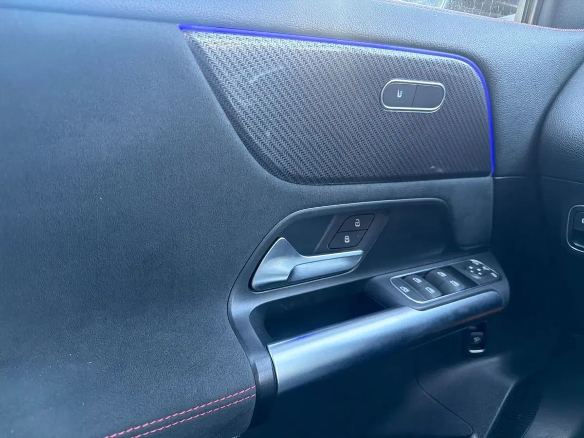 Mercedes-Benz GLA SUV usata a Prato (20)
