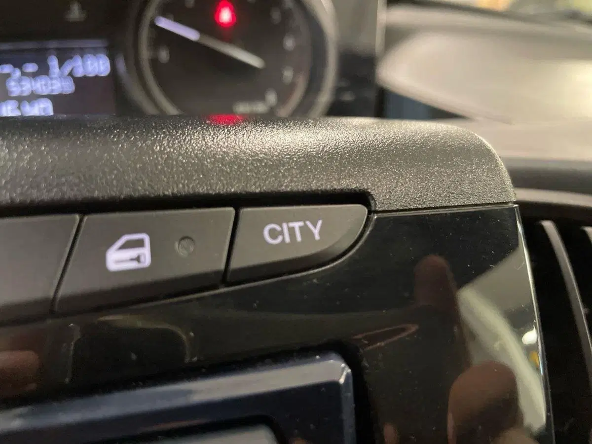 Lancia Ypsilon usata a Prato (17)