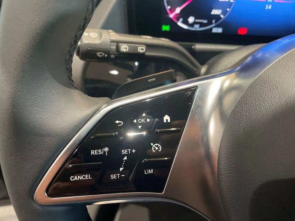 Mercedes-Benz GLA SUV nuova a Firenze (19)