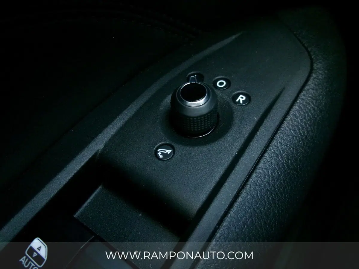 Jeep Compass usata a Venezia (20)