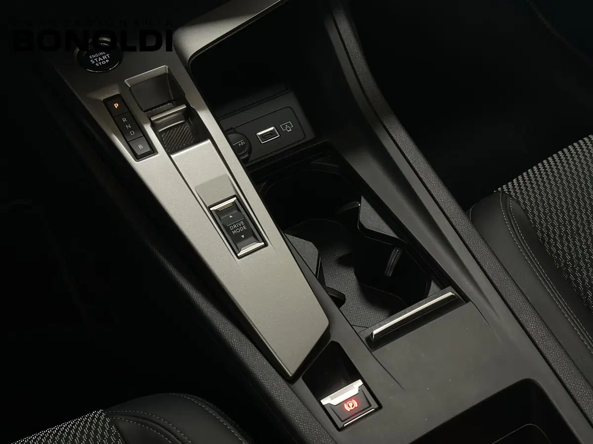Peugeot 408 usata a Brescia (14)