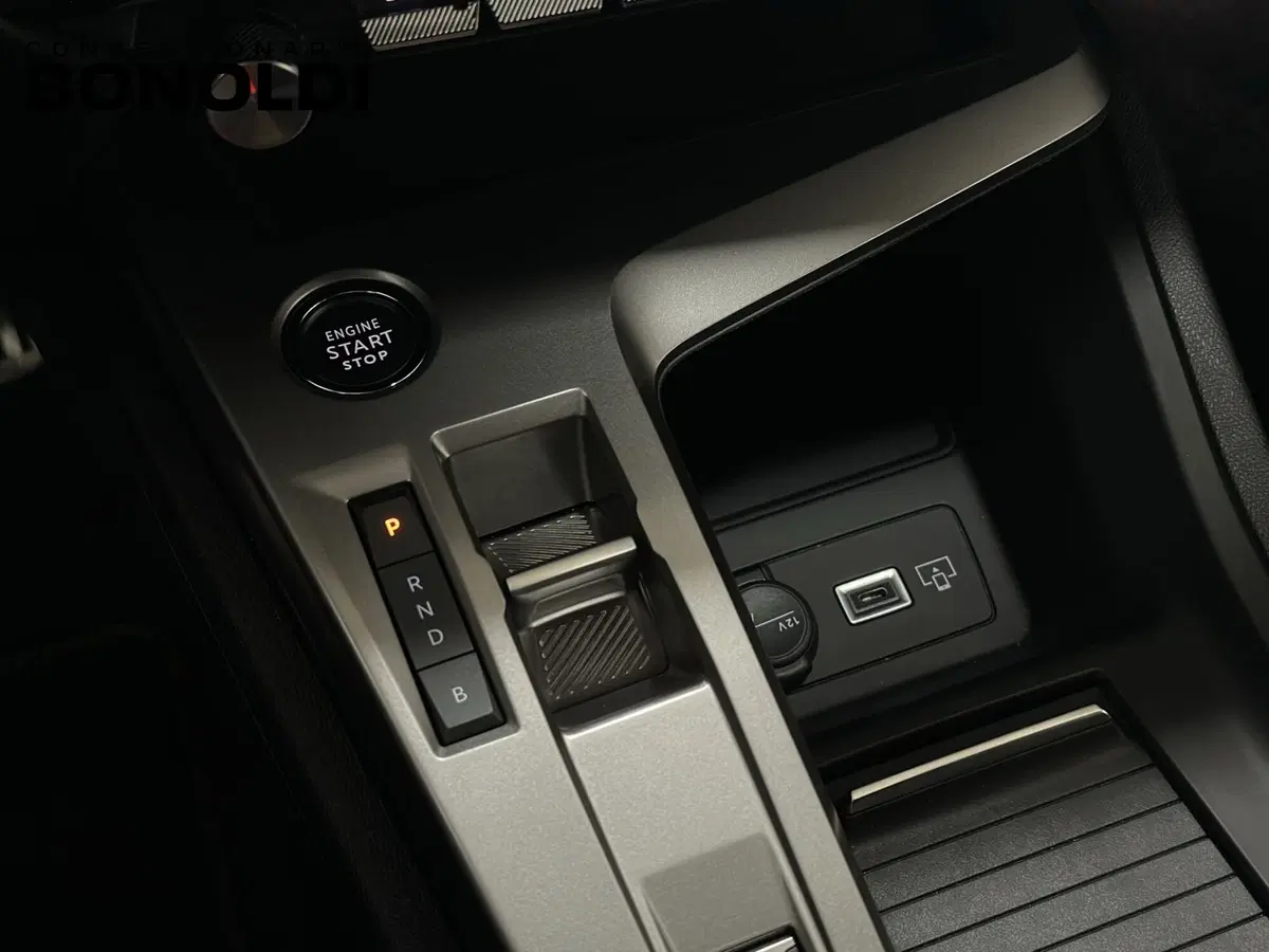 Peugeot 408 usata a Brescia (15)