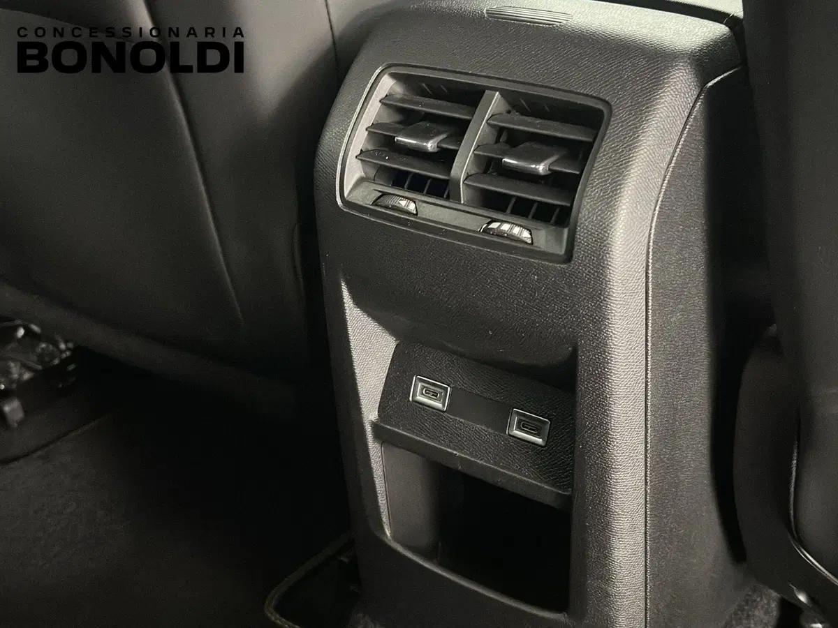 Peugeot 408 usata a Brescia (17)