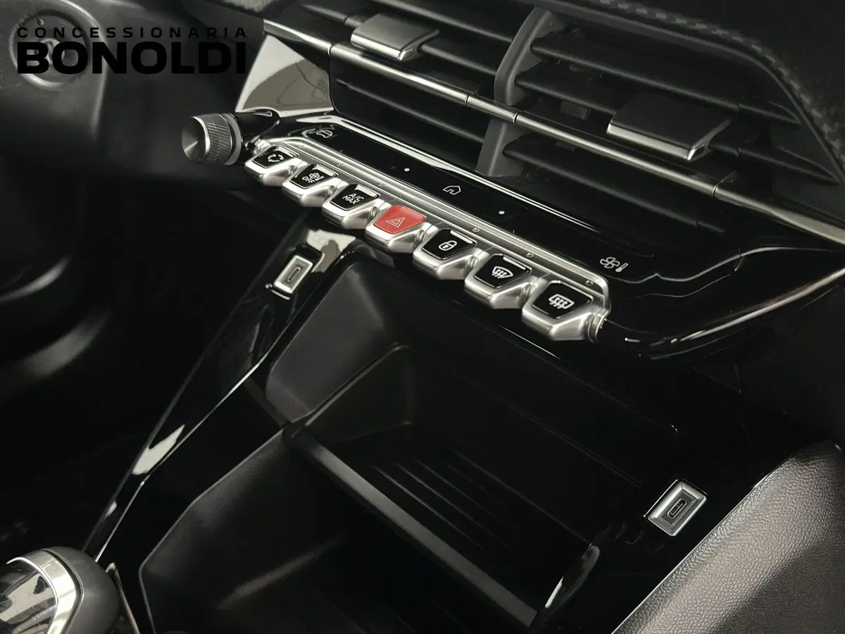 Peugeot 2008 usata a Brescia (18)