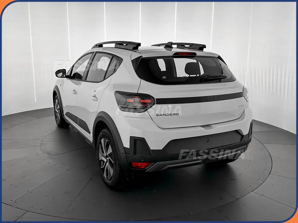 Dacia Sandero Stepway nuova a Milano (4)