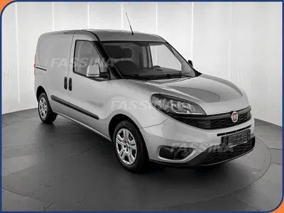 Fiat Doblò Furgone cargo 1.6 mjt 105cv CH1 Lounge S&S del 2023 usata a Milano