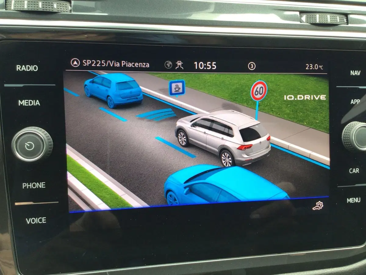 Volkswagen Tiguan usata a Genova (18)