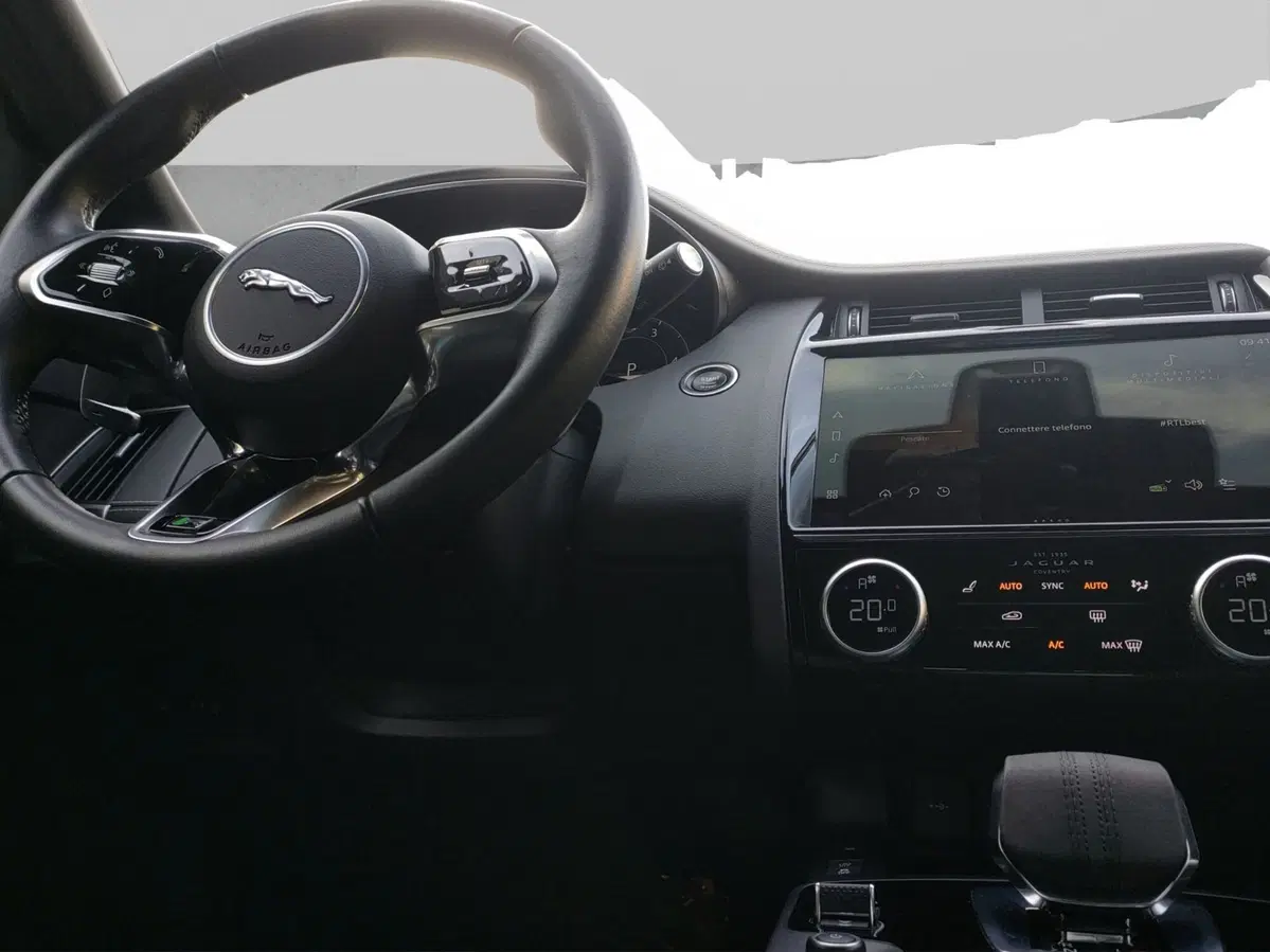 Jaguar E-Pace usata a Milano (11)