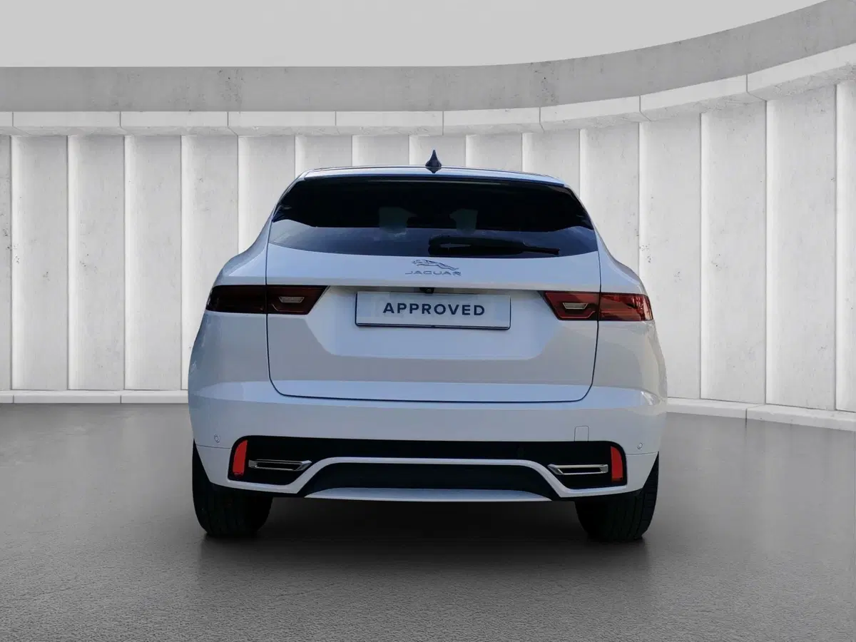 Jaguar E-Pace usata a Milano (7)